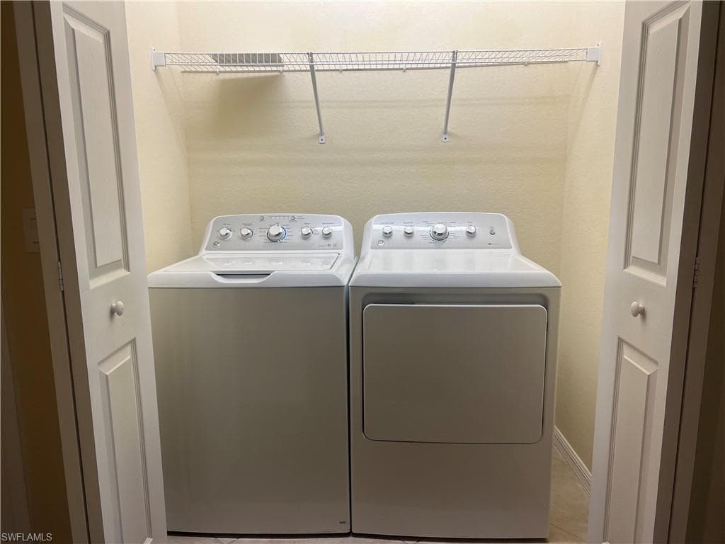 10300 Via Colomba Cir, Fort Myers, FL 33966-24