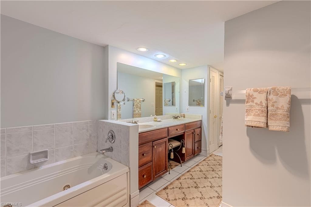 15 Bluebill Ave 803, Naples, FL 34108-17