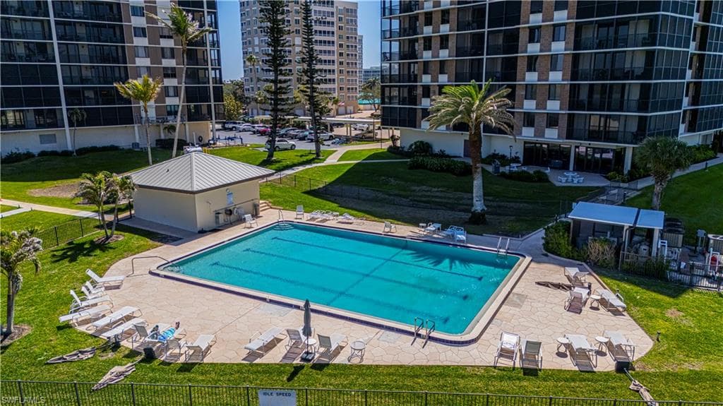 15 Bluebill Ave 803, Naples, FL 34108-5