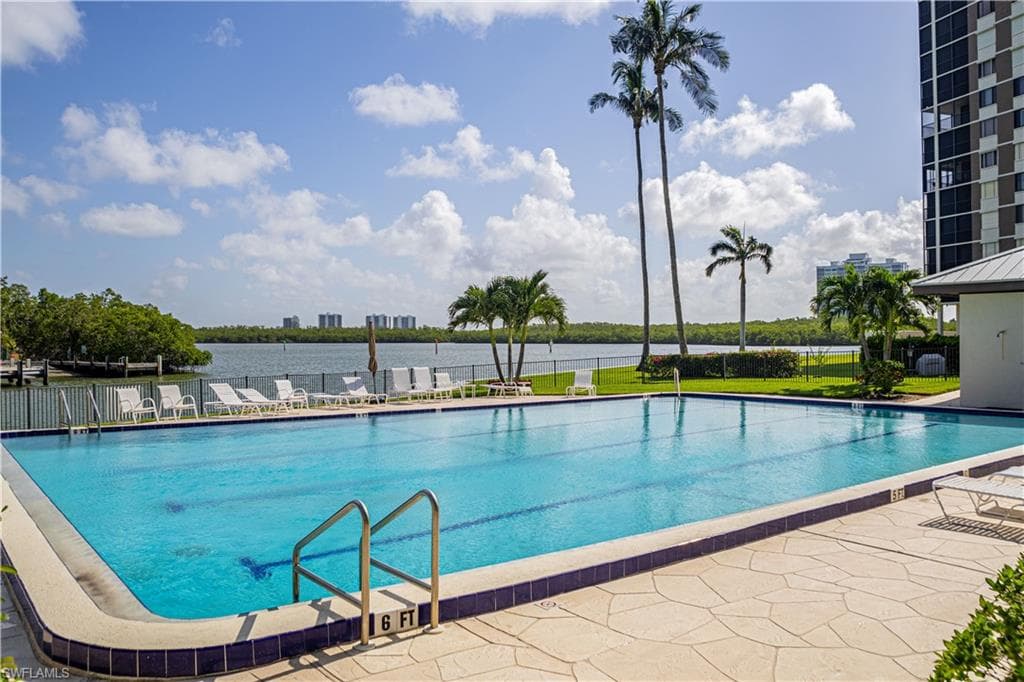 15 Bluebill Ave 803, Naples, FL 34108-6