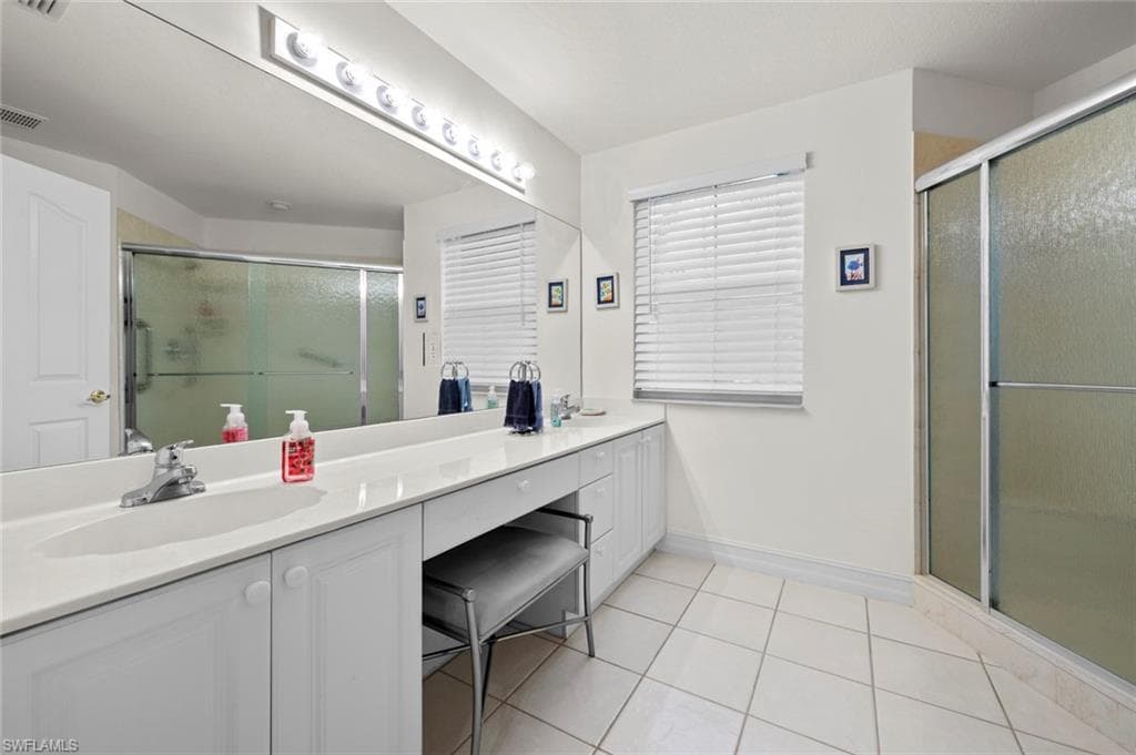 500 Diamond Cir 503, Naples, FL 34110-16