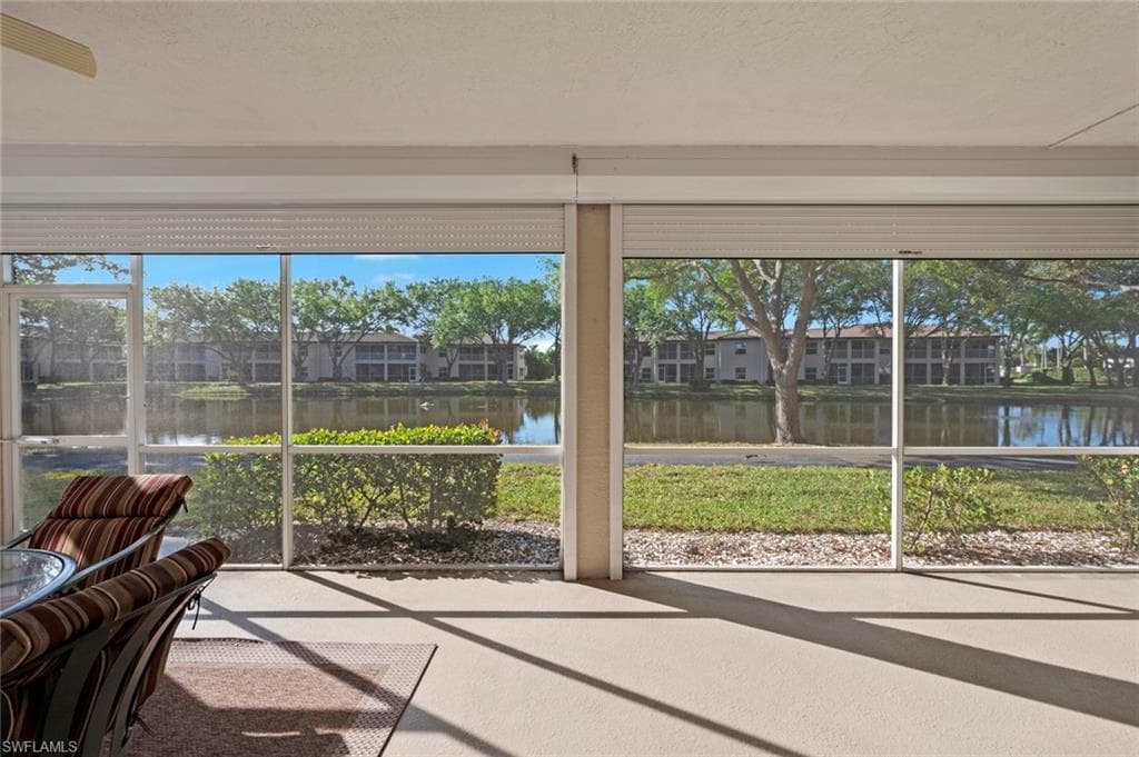 500 Diamond Cir 503, Naples, FL 34110-7