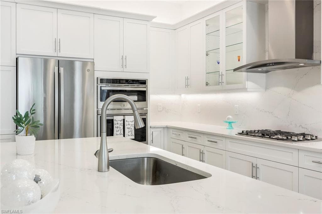 12243 Lotus Ave, Naples, FL 34120-8