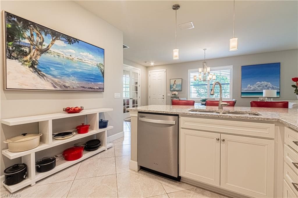 7658 Jacaranda Ln, Naples, FL 34114-14