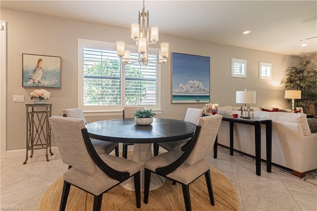7658 Jacaranda Ln, Naples, FL 34114-15