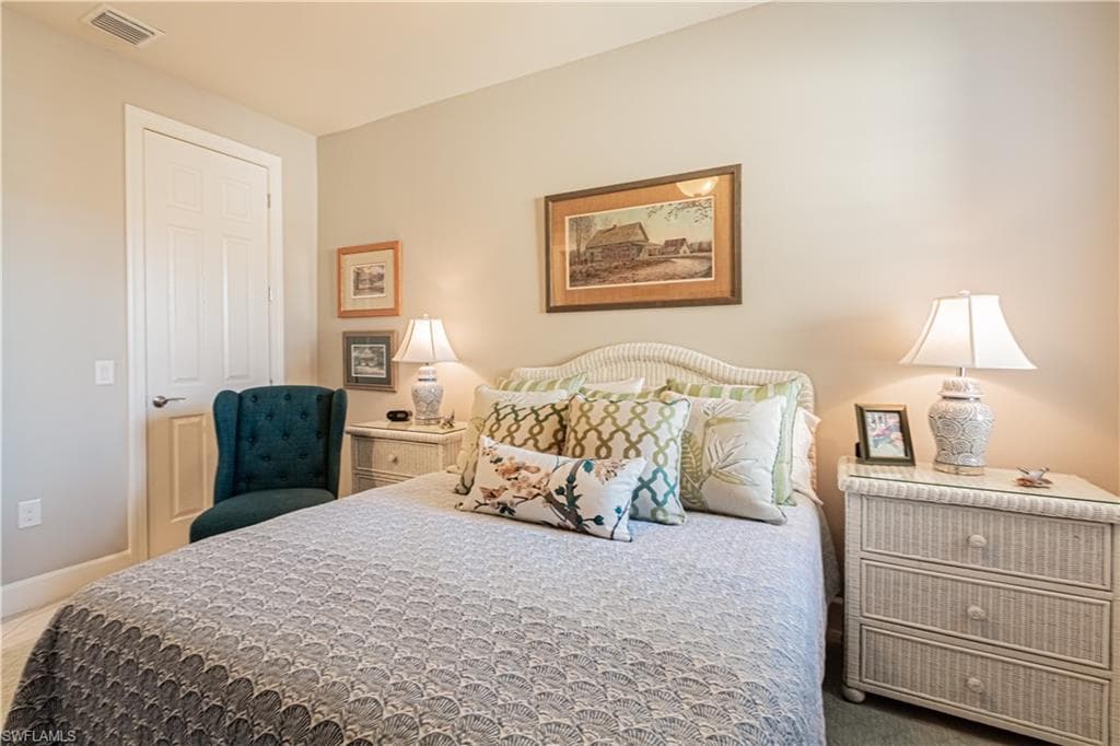 7658 Jacaranda Ln, Naples, FL 34114-25