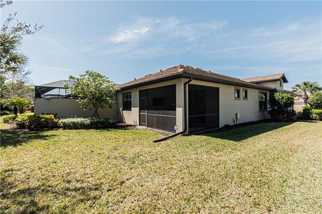 7658 Jacaranda Ln, Naples, FL 34114-34