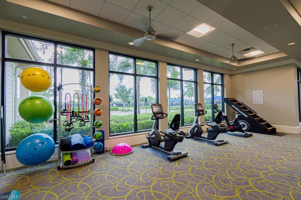 7658 Jacaranda Ln, Naples, FL 34114-37