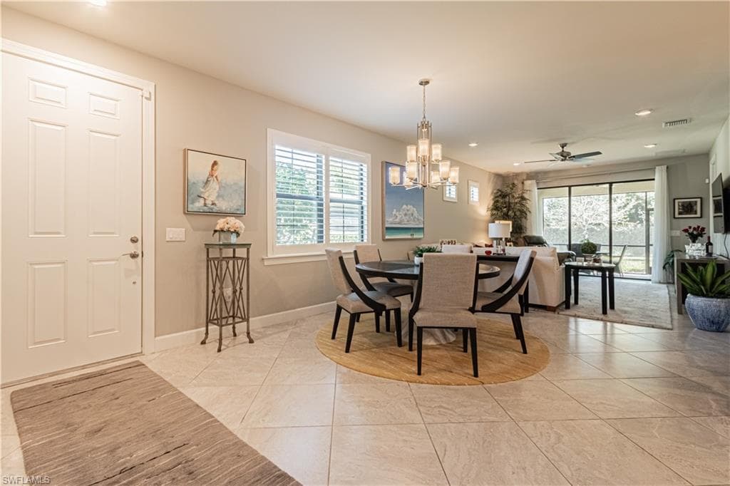 7658 Jacaranda Ln, Naples, FL 34114-6
