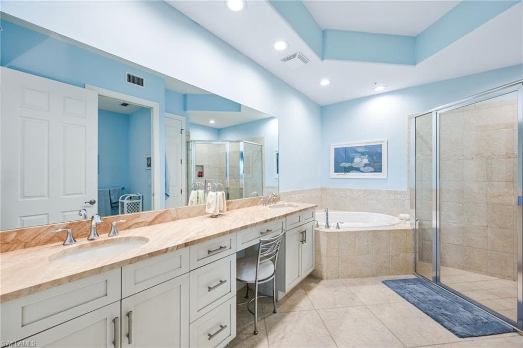 8069 Players Cove Dr 101, Naples, FL 34113-17