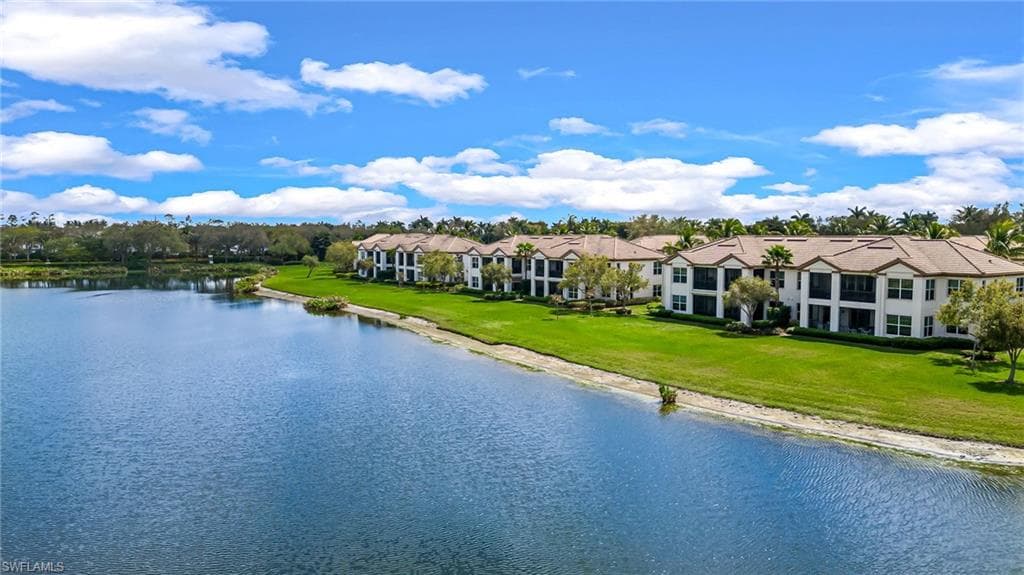 8069 Players Cove Dr 101, Naples, FL 34113-30