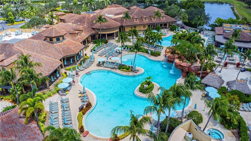 8069 Players Cove Dr 101, Naples, FL 34113-38