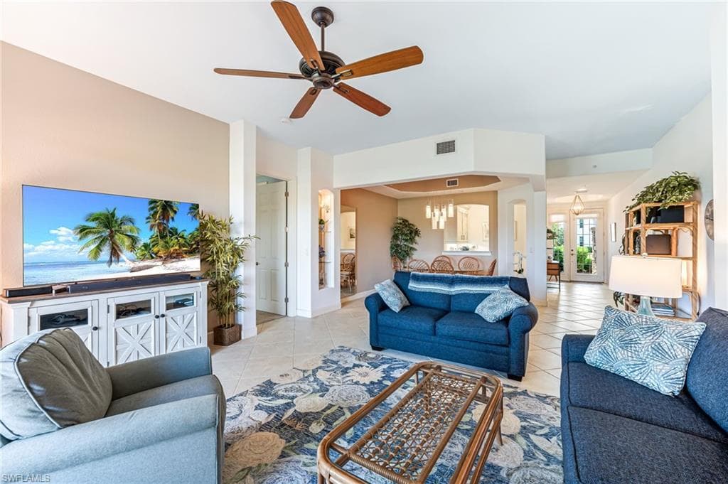 8069 Players Cove Dr 101, Naples, FL 34113-3