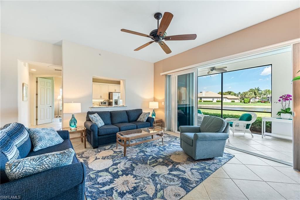 8069 Players Cove Dr 101, Naples, FL 34113-7