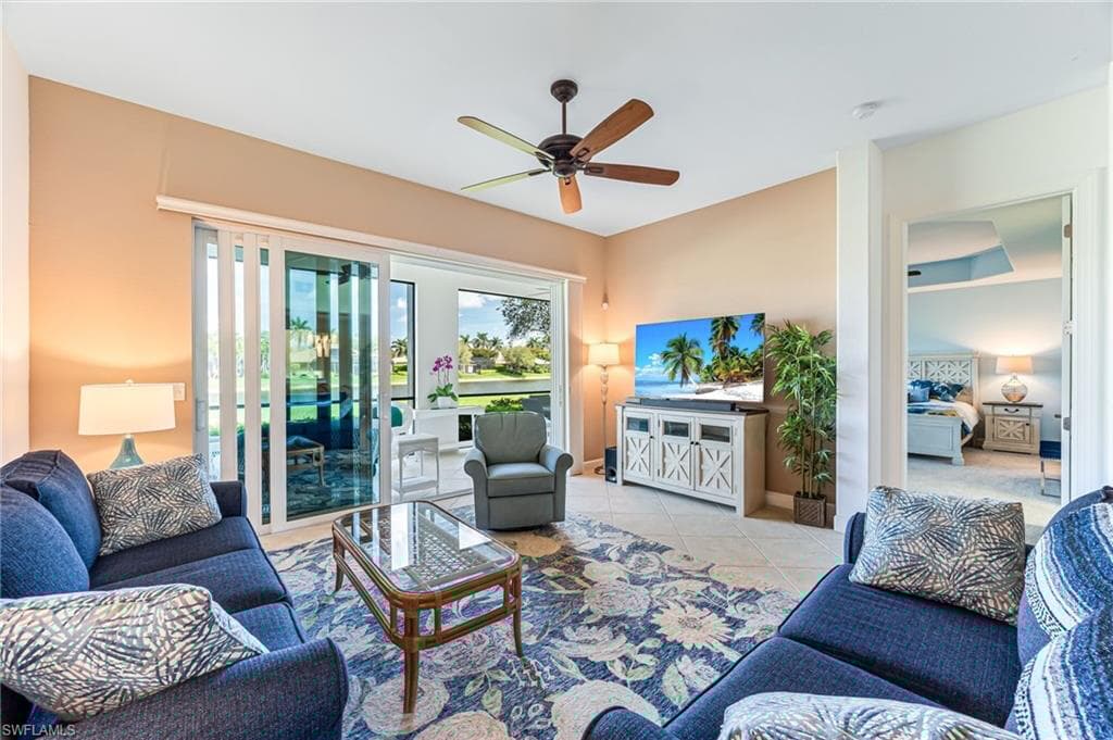 8069 Players Cove Dr 101, Naples, FL 34113-8