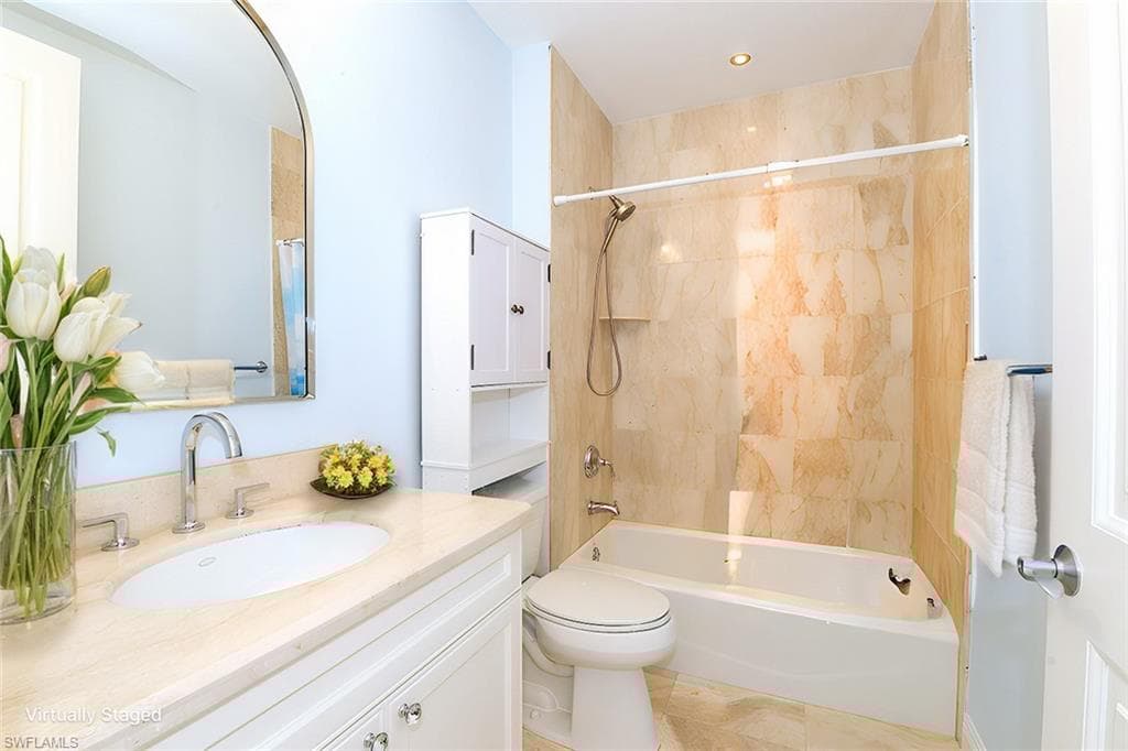 1530 5th Ave S 208c, Naples, FL 34102-24