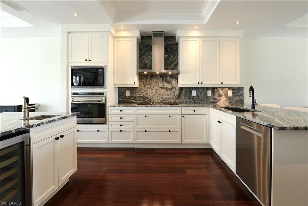 1530 5th Ave S 208c, Naples, FL 34102-5