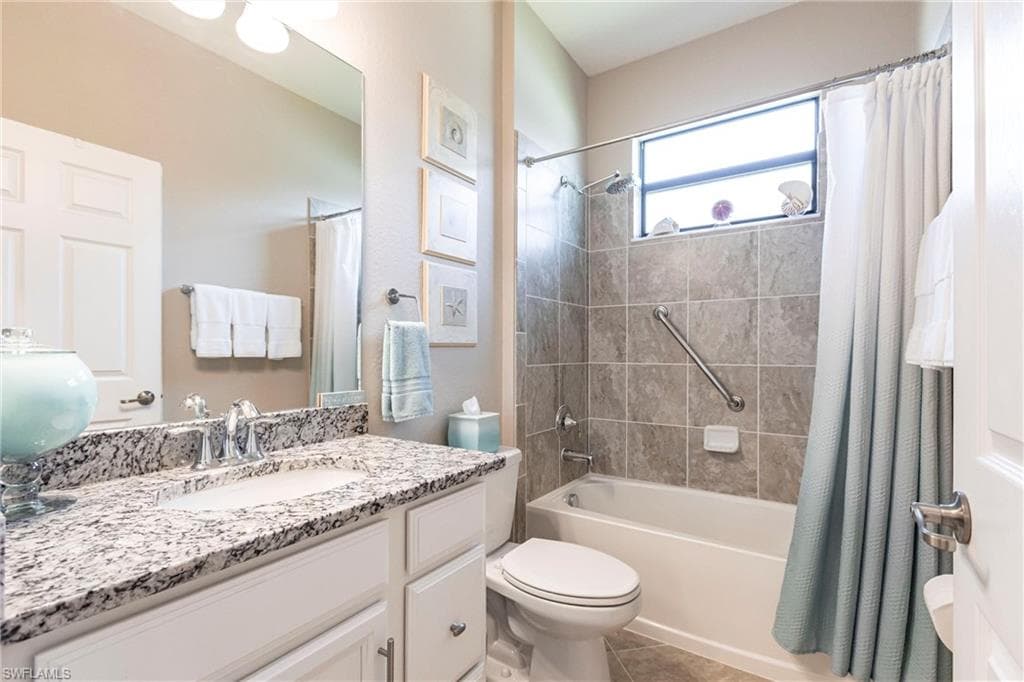 9109 Glenforest Dr, Naples, FL 34120-24