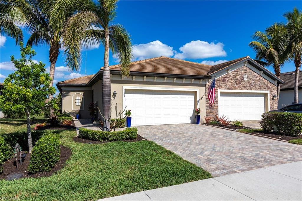 9109 Glenforest Dr, Naples, FL 34120-3