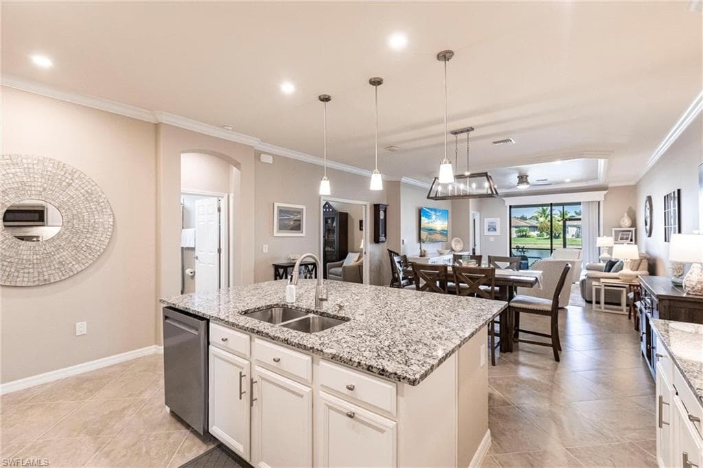 9109 Glenforest Dr, Naples, FL 34120-8