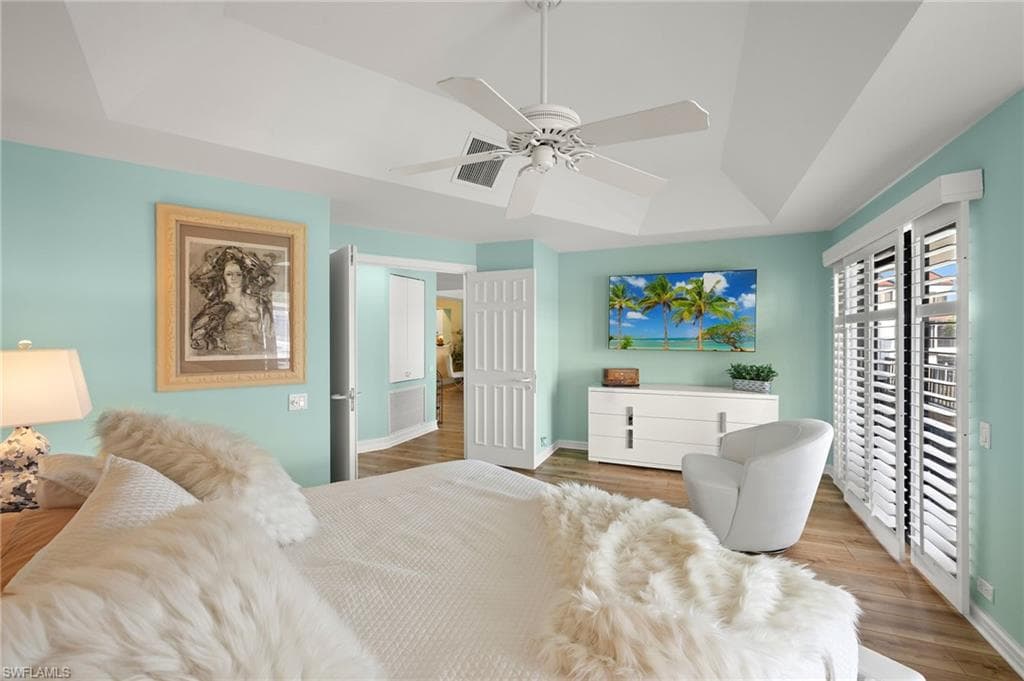 421 La Peninsula Blvd 421, Naples, FL 34113-15