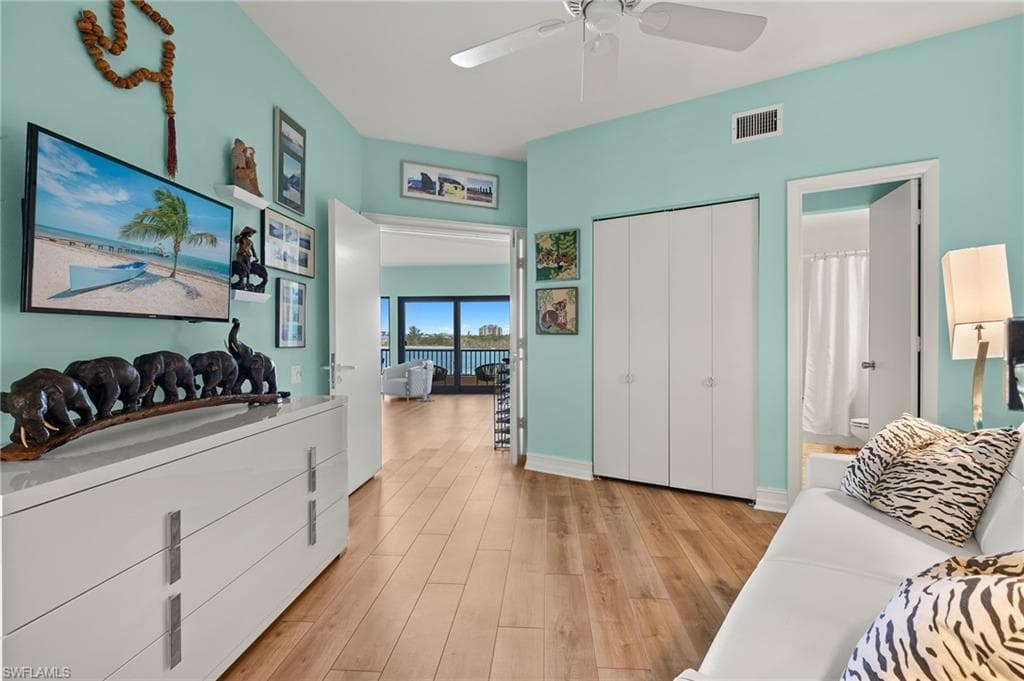 421 La Peninsula Blvd 421, Naples, FL 34113-21