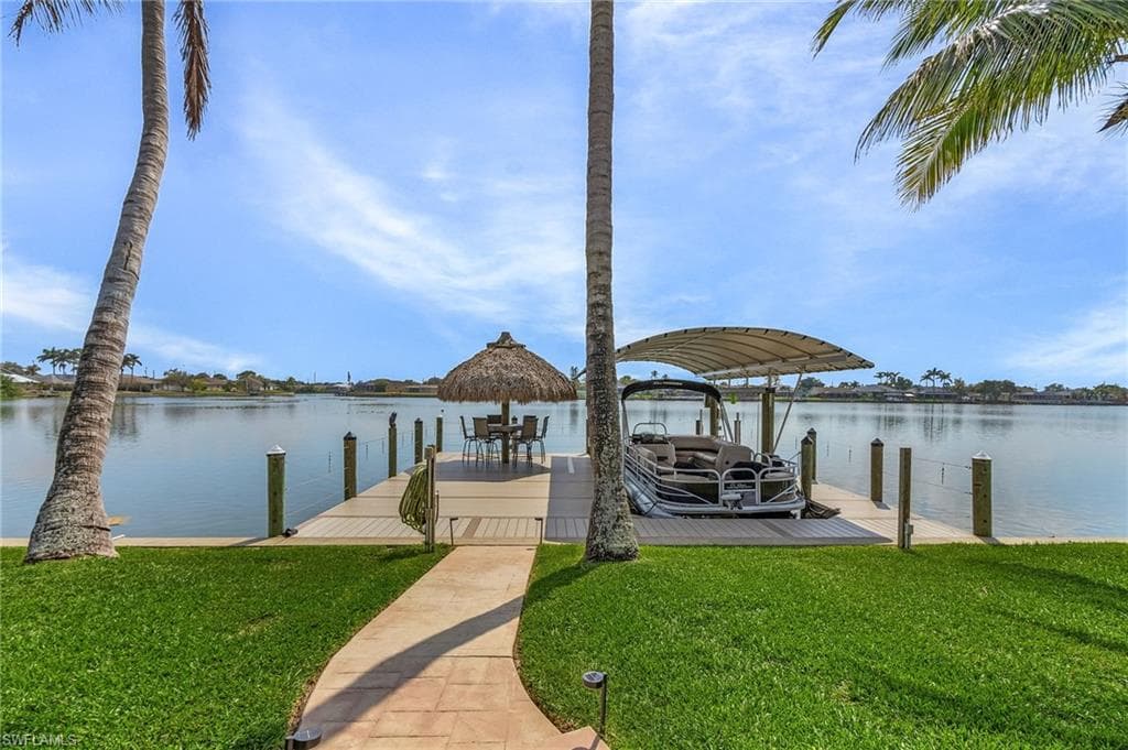 408 5th St, Cape Coral, FL 33990-1