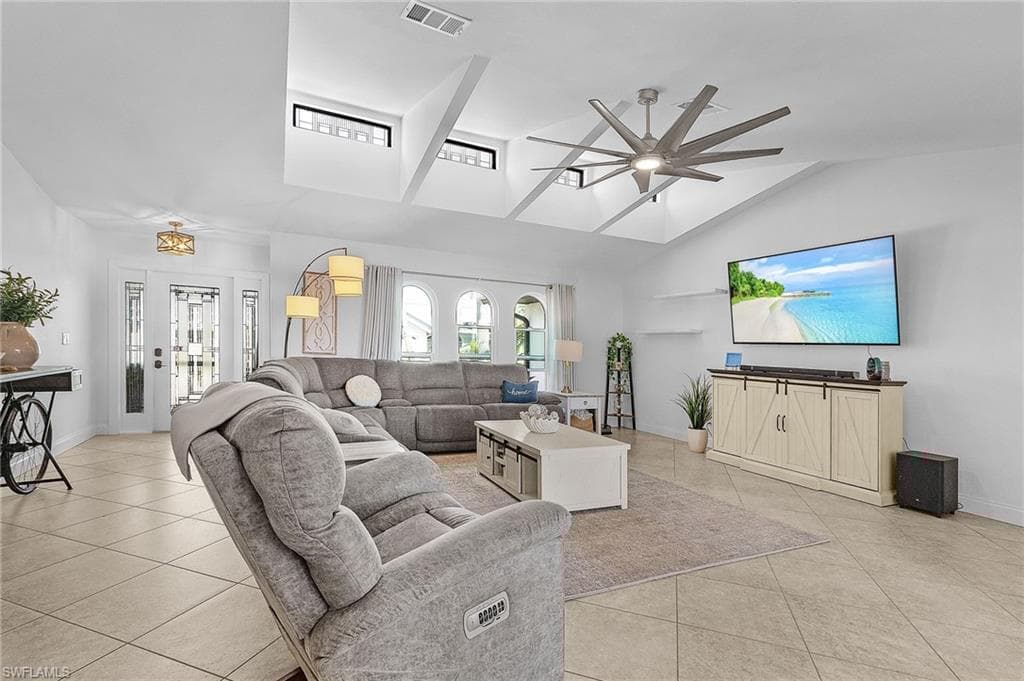 408 5th St, Cape Coral, FL 33990-5