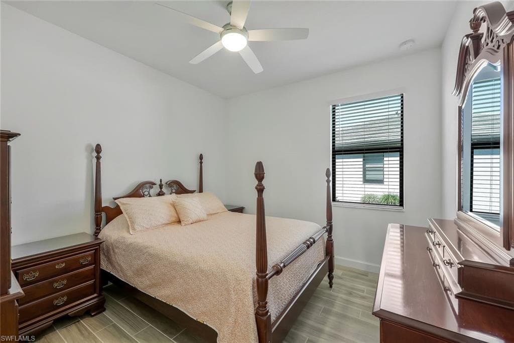1821 Lema Ct, Naples, FL 34120-19