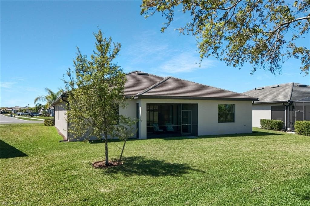 1821 Lema Ct, Naples, FL 34120-27