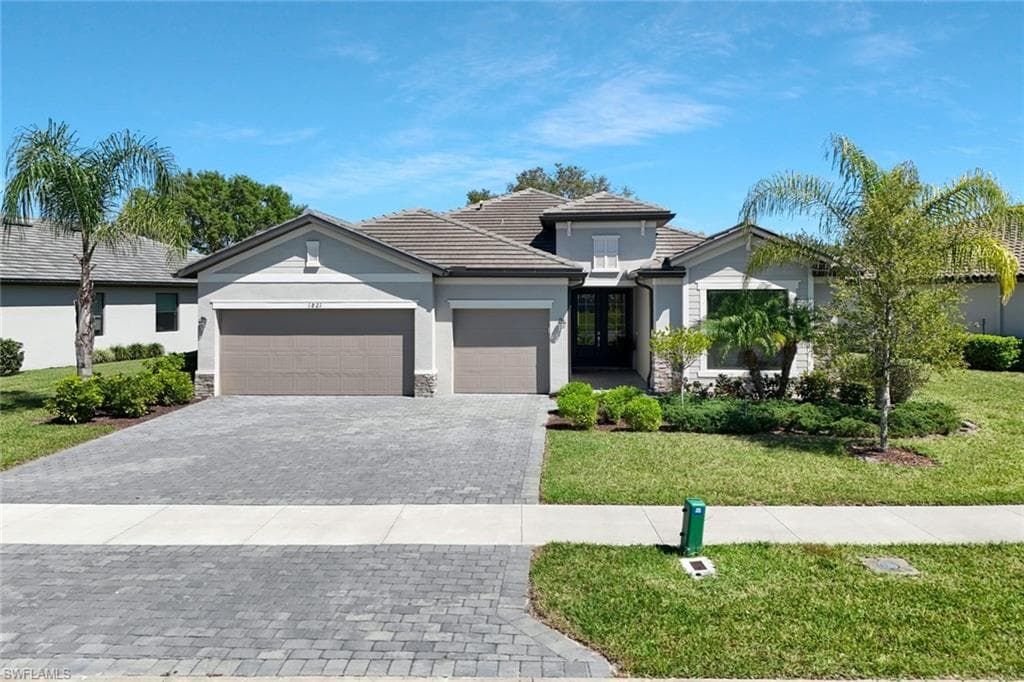1821 Lema Ct, Naples, FL 34120-2