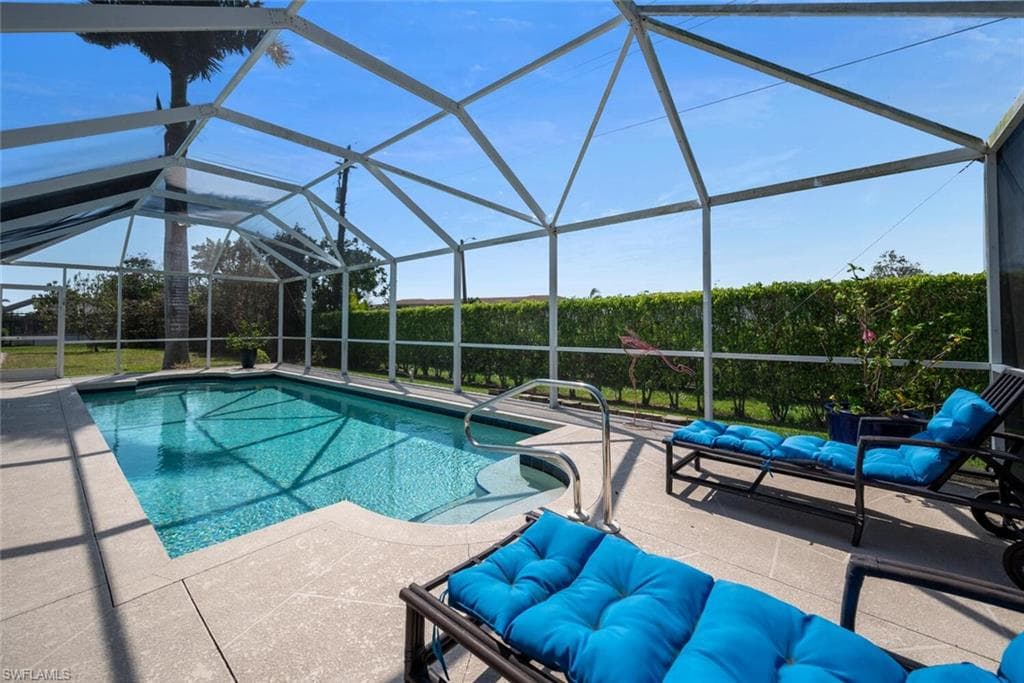 4440 Beechwood Lake Dr, Naples, FL 34112-18