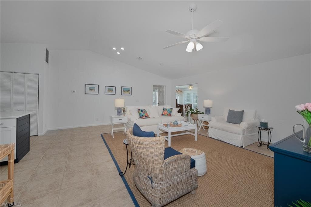 4440 Beechwood Lake Dr, Naples, FL 34112-5
