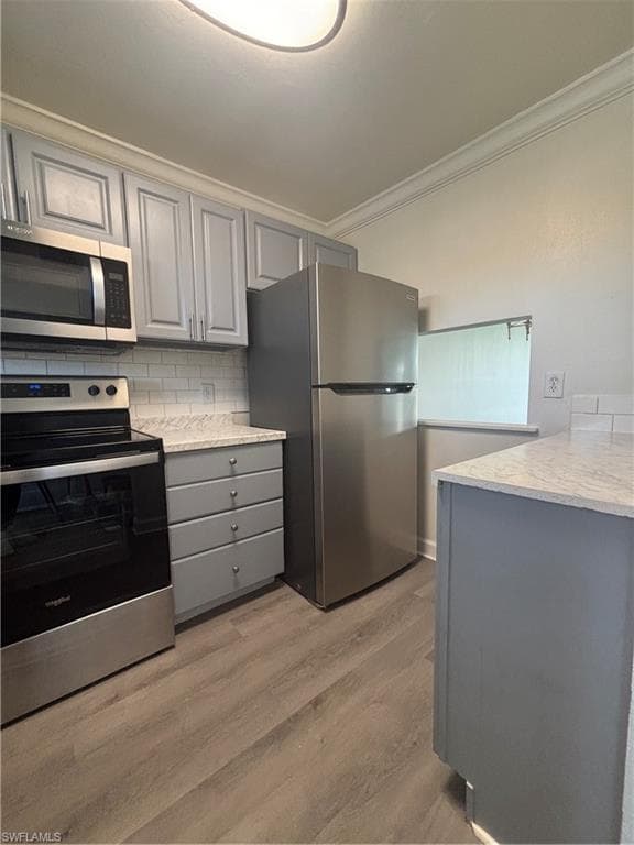 225 Turtle Lake Ct 210, Naples, FL 34105-11