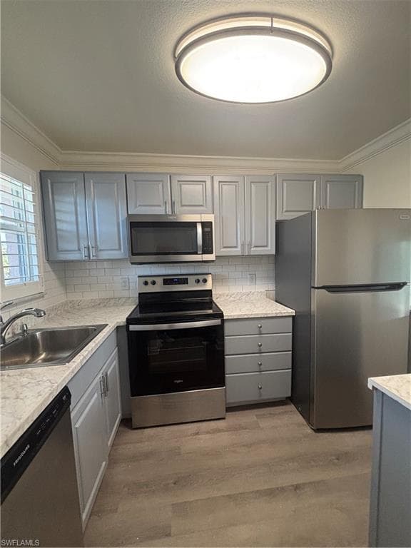 225 Turtle Lake Ct 210, Naples, FL 34105-18