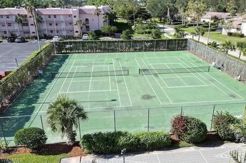225 Turtle Lake Ct 210, Naples, FL 34105-23