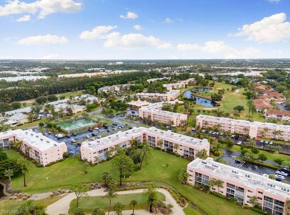 225 Turtle Lake Ct 210, Naples, FL 34105-24