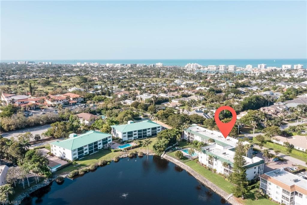 3030 Binnacle Dr 305, Naples, FL 34103-2