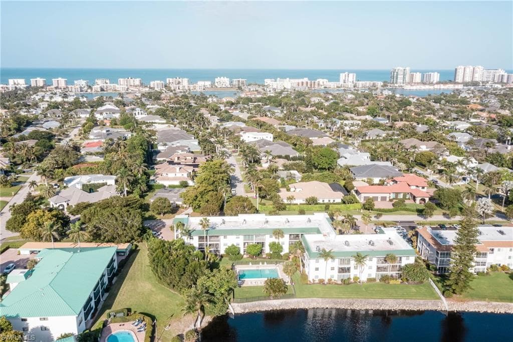 3030 Binnacle Dr 305, Naples, FL 34103-3