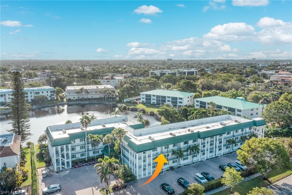 3030 Binnacle Dr 305, Naples, FL 34103-6