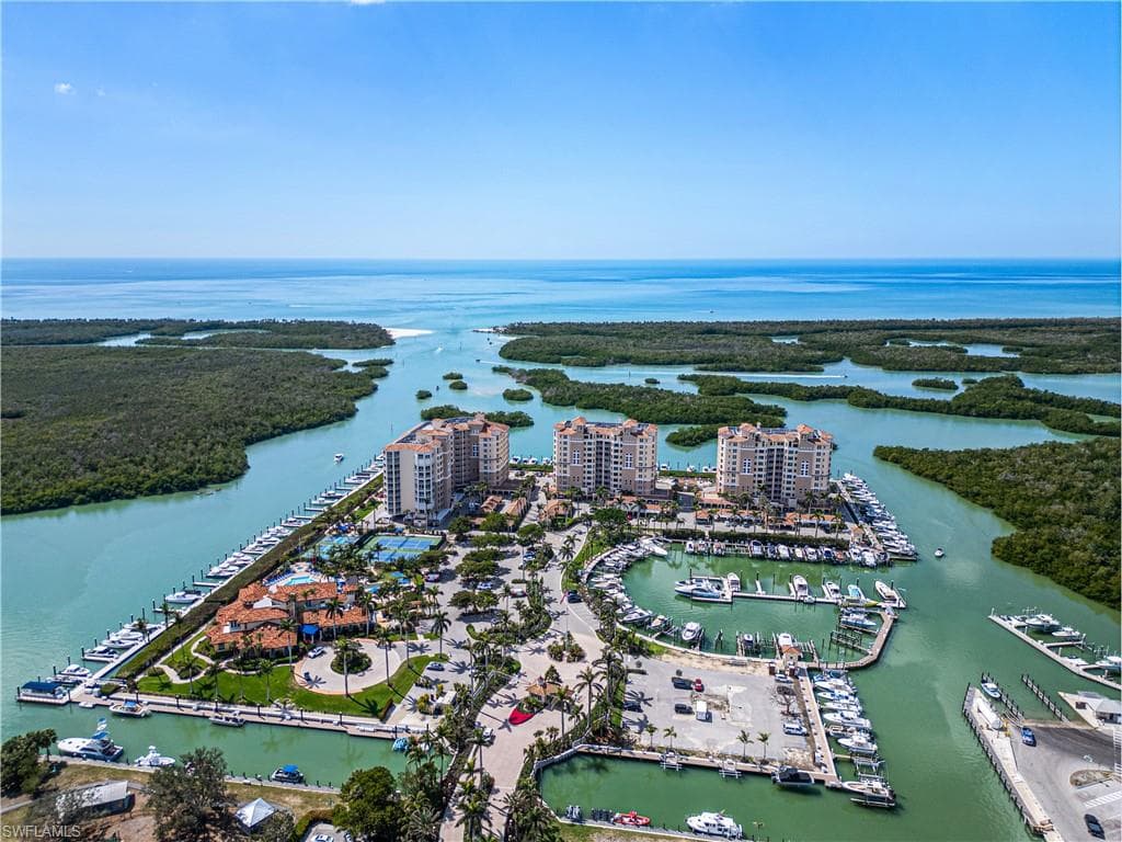 435 Dockside Dr B702, Naples, FL 34110-1