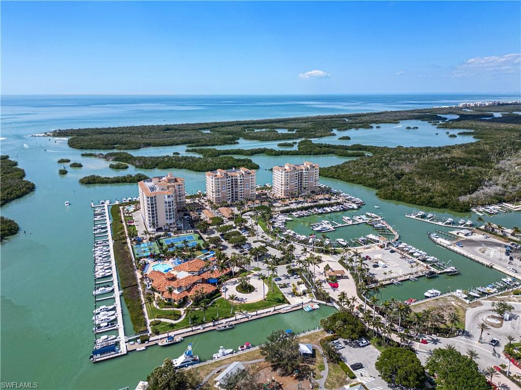 435 Dockside Dr B702, Naples, FL 34110-36