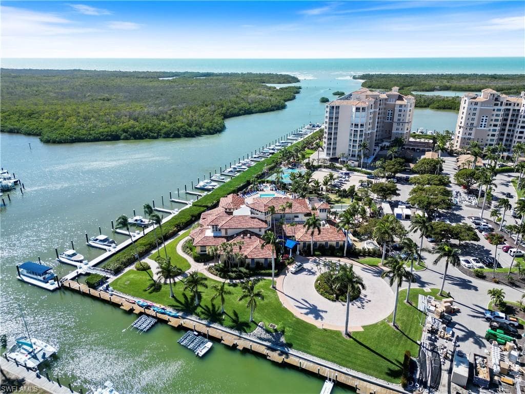 435 Dockside Dr B702, Naples, FL 34110-37