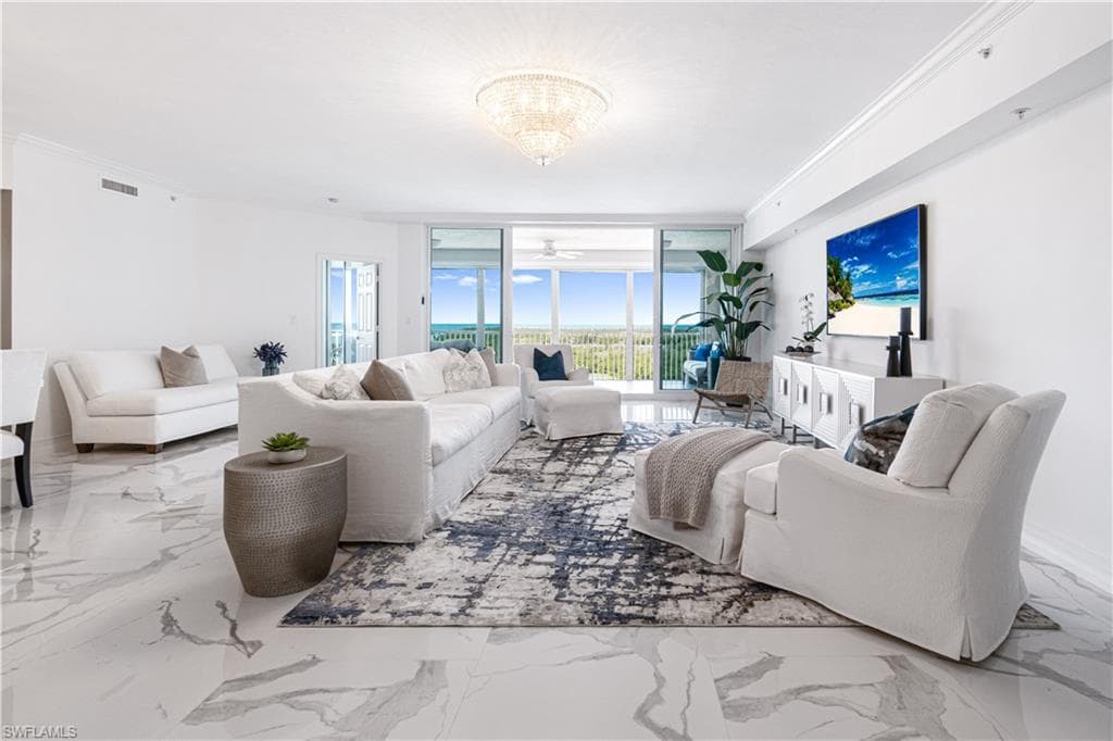 435 Dockside Dr B702, Naples, FL 34110-4