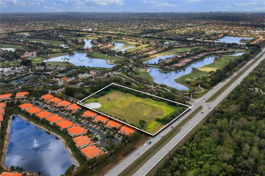 000 Parklands Lee C/e, Bonita Springs, FL 34135-4