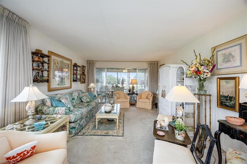 1550 Gulf Shore Blvd N W2, Naples, FL 34102-3