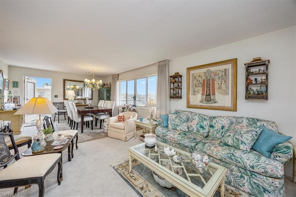 1550 Gulf Shore Blvd N W2, Naples, FL 34102-7