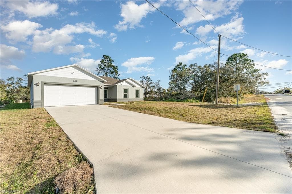 1606 Pickerel Ct, Kissimmee, FL 34759-5