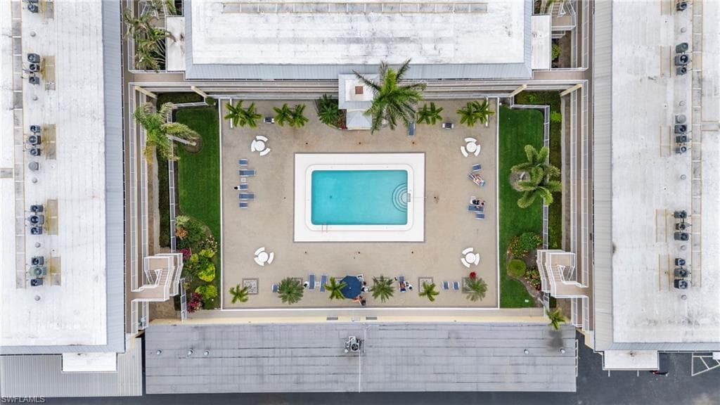 1100 8th Ave S 128h, Naples, FL 34102-18
