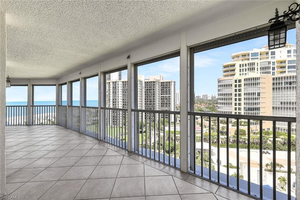 4401 Gulf Shore Blvd N 1104, Naples, FL 34103-5